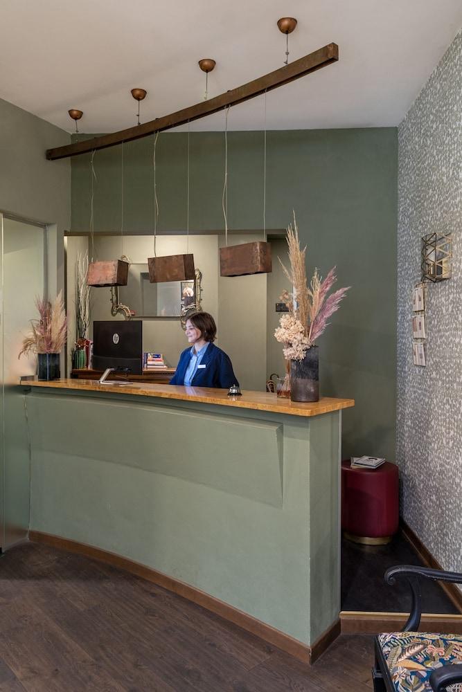 Boutique Galatea Hotel 3*